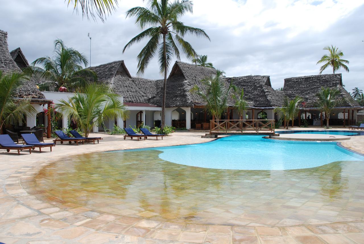 Sultan Sands Island Resort