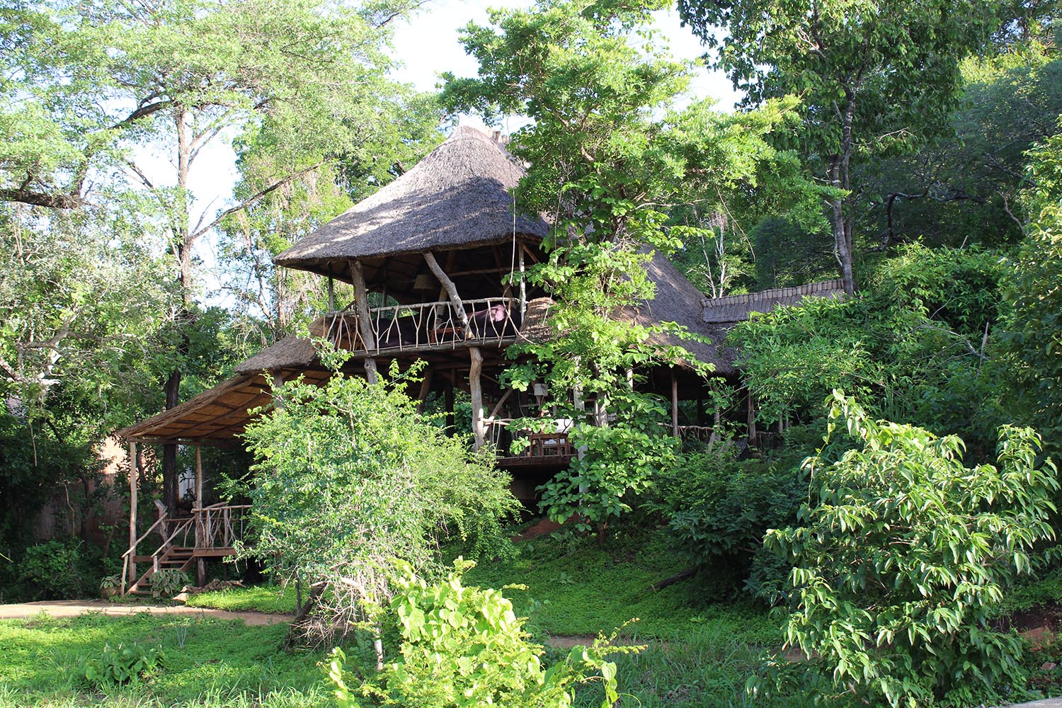 Bua River Lodge