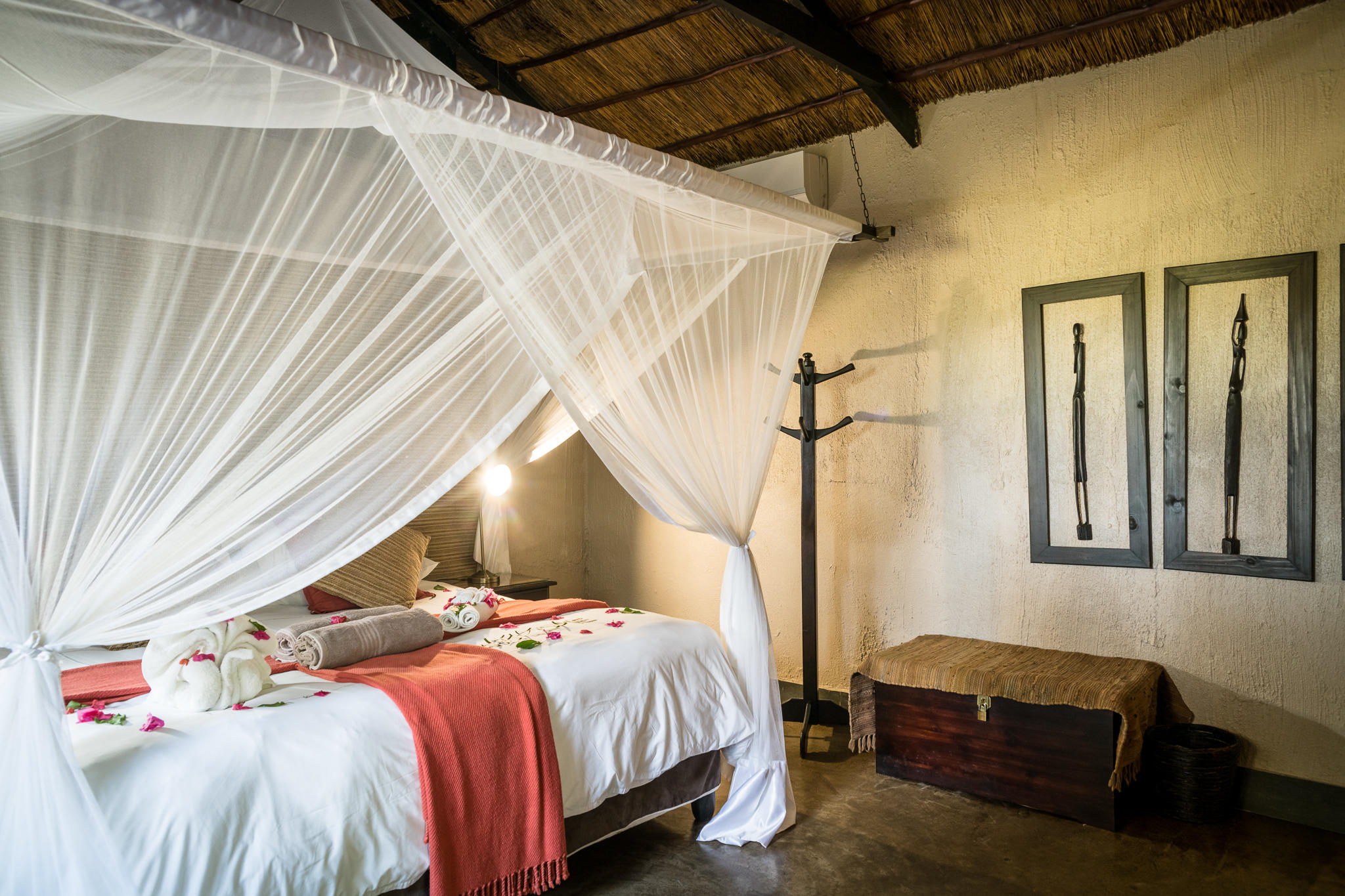 Umkumbe Safari Lodge Riverside 7