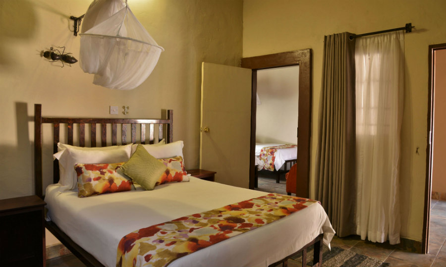 Thebe River Safaris Lodge