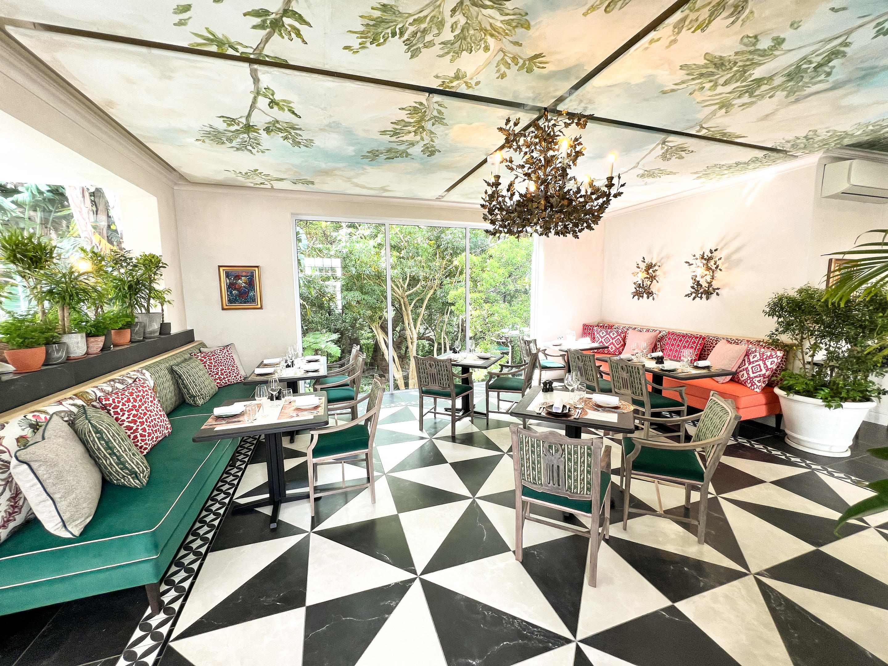 The Cellars Hohenort 4