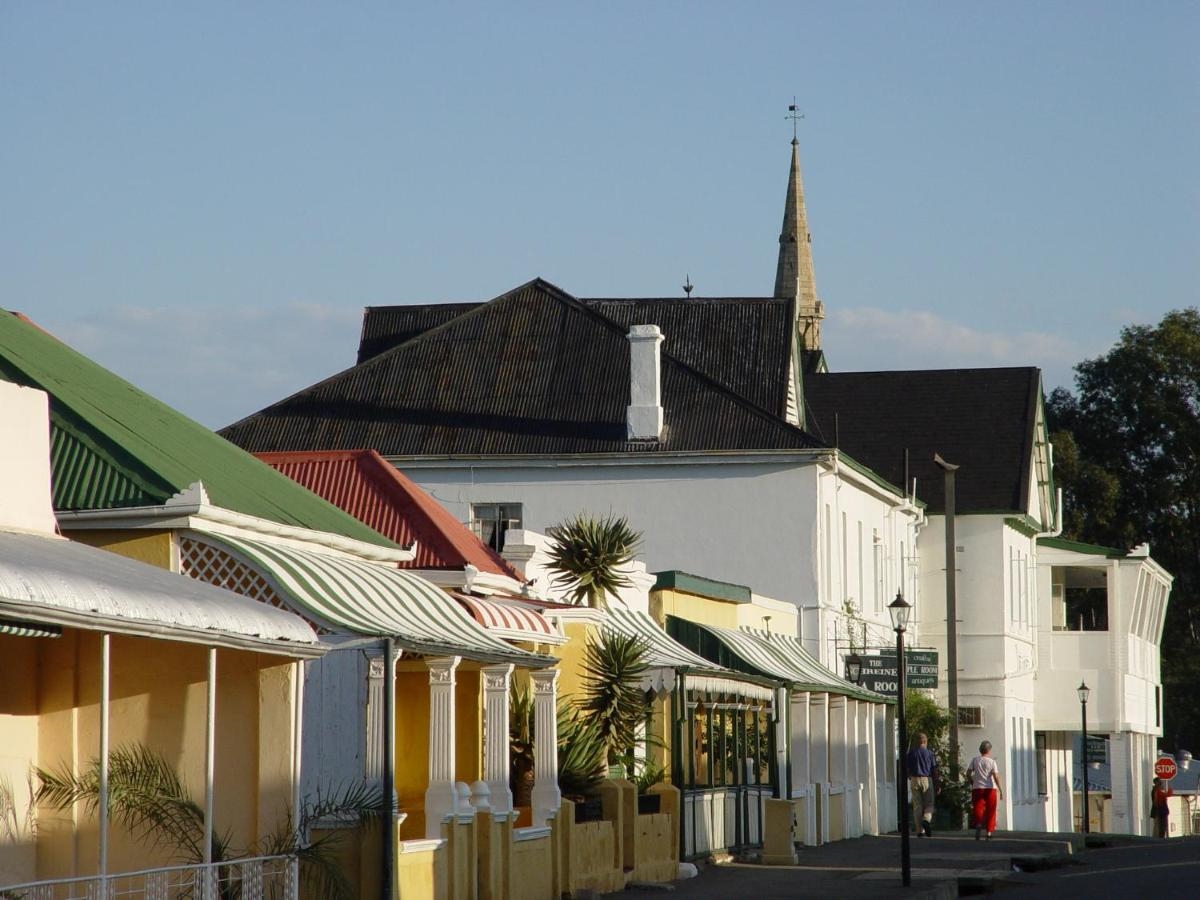 Die Tuishuise and Victoria Manor