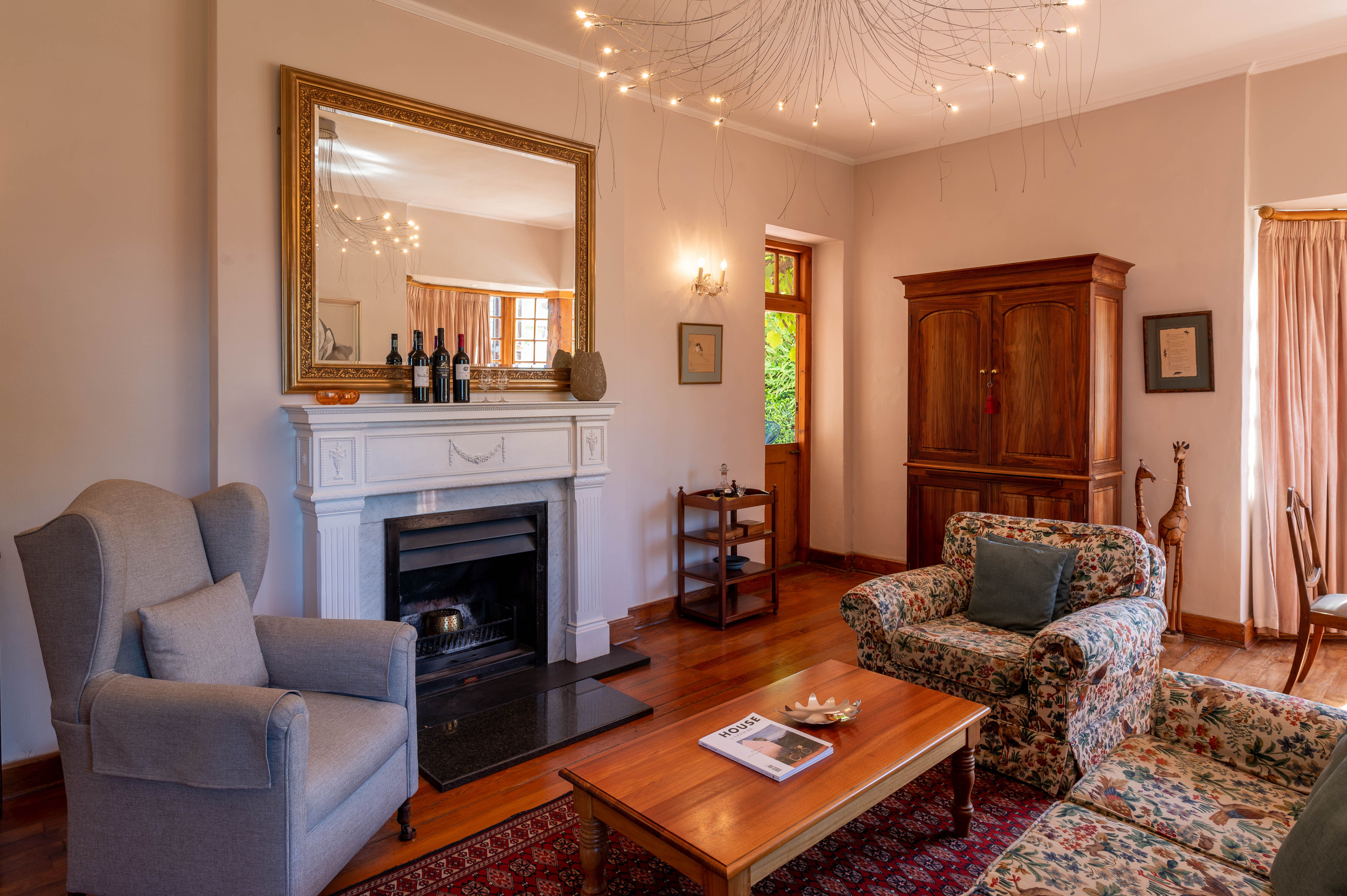 Acorn House 6