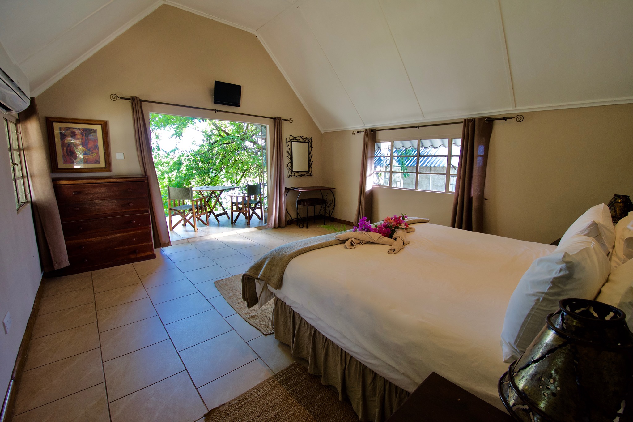 Gwabi River Lodge