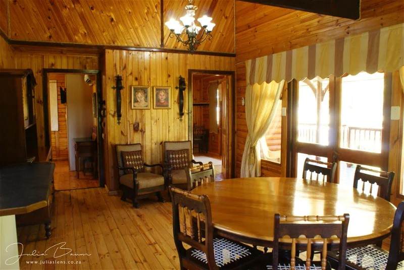 Stoffels Rus Self Catering Log Cabin 3