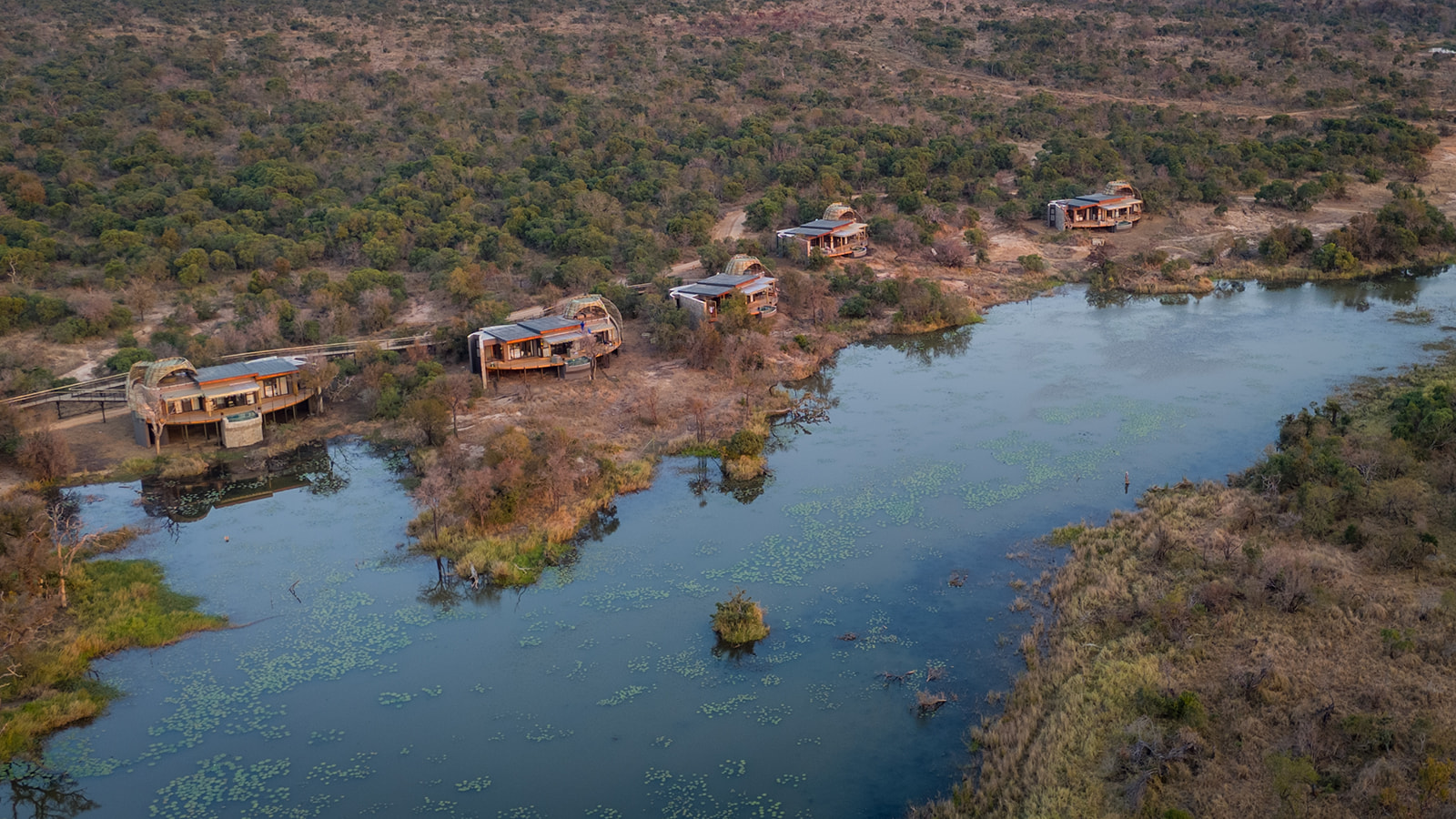 Sabi Sabi Shisaka Camp