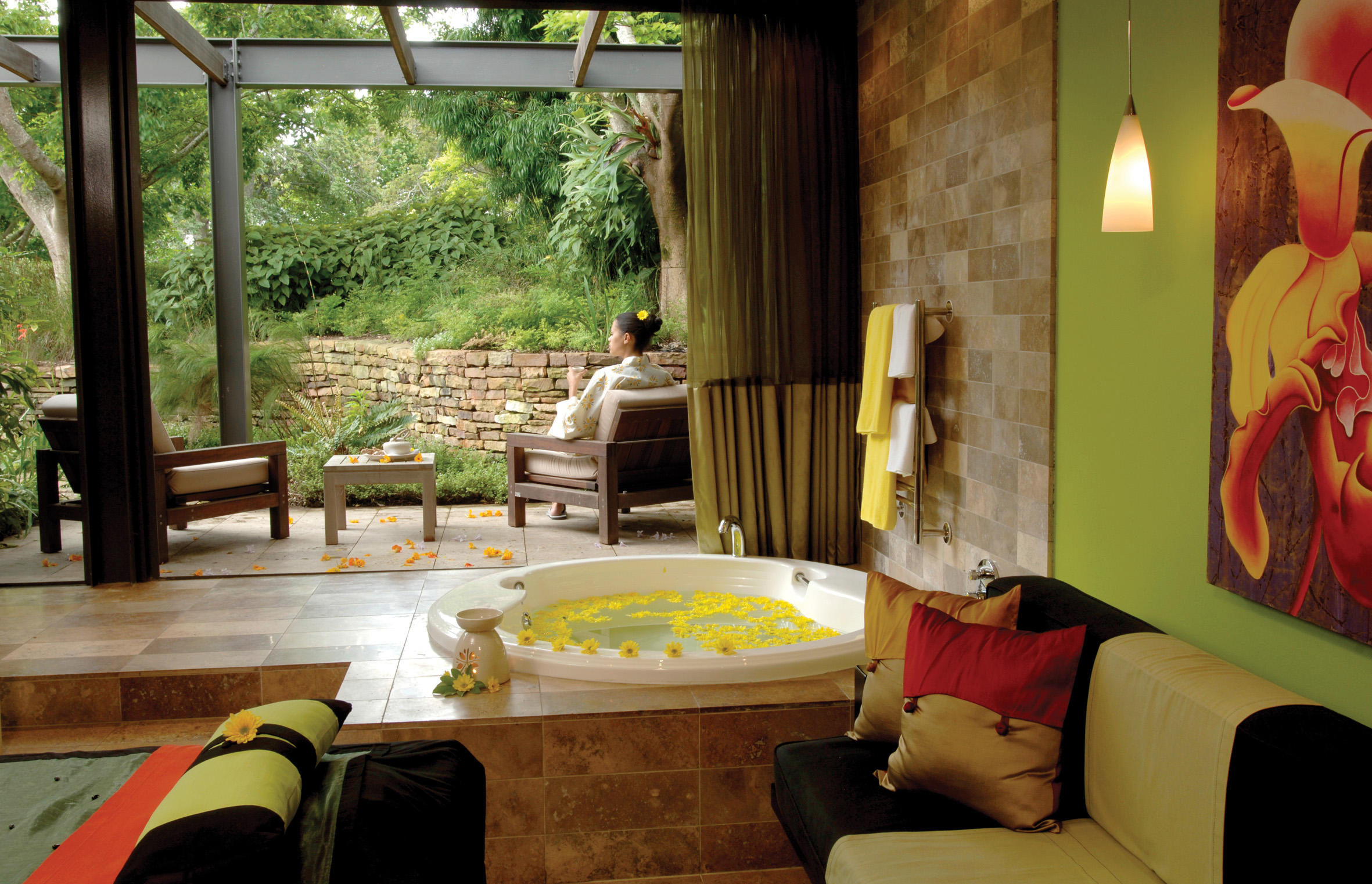 The Vineyard Hotel 4