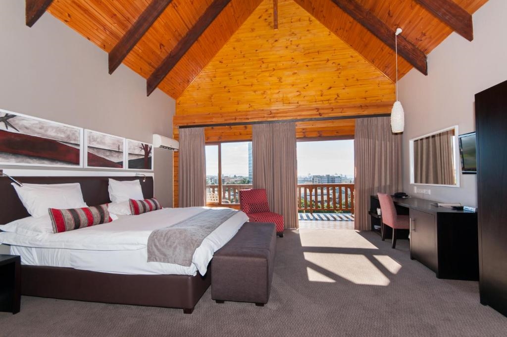 The Kelway Hotel 3