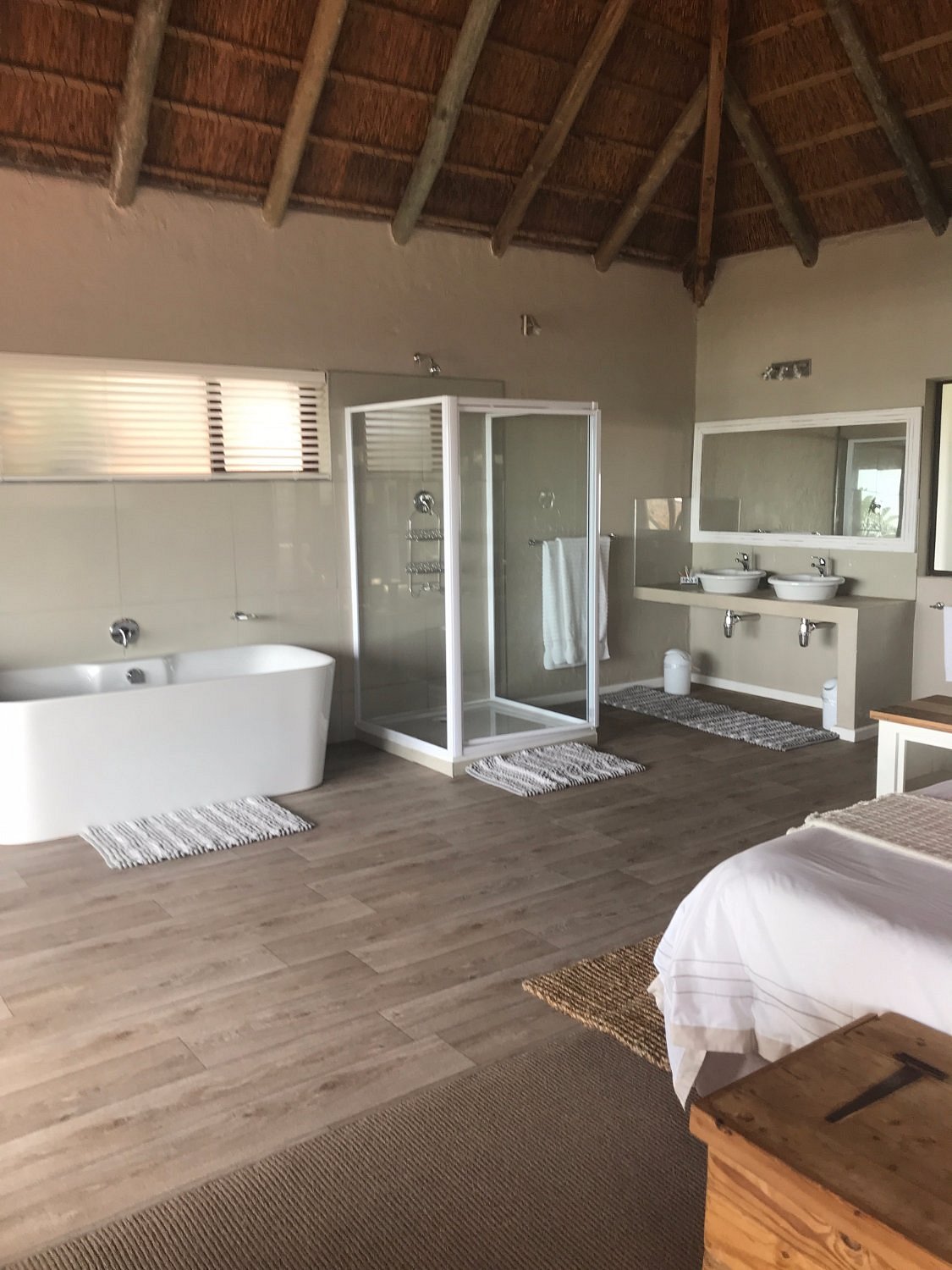 Crawfords Beach Lodge 2