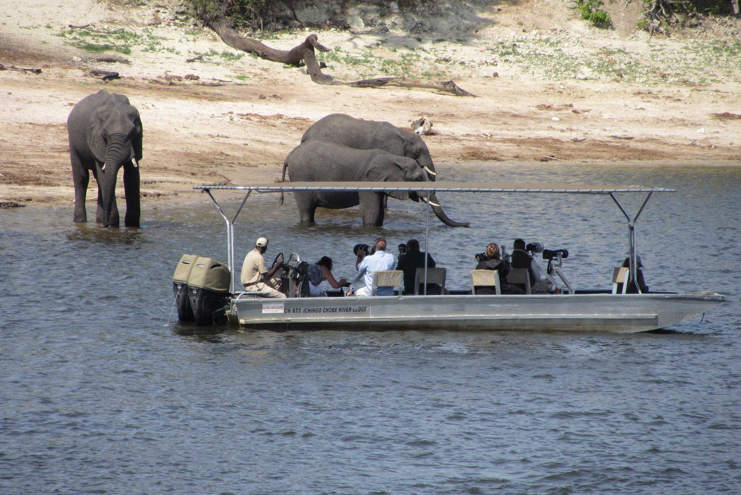 Ichingo Chobe River Lodge by Mantis