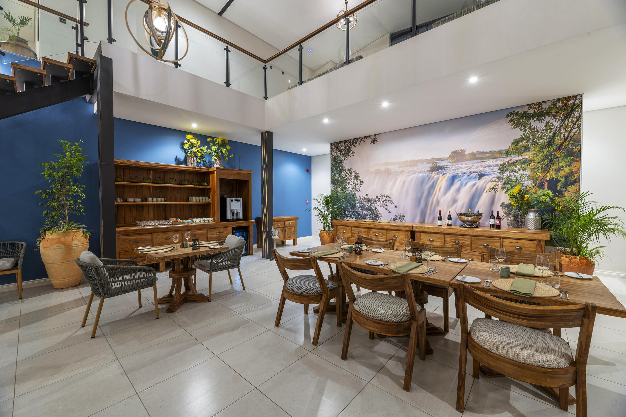 Waterfalls Lodge 8