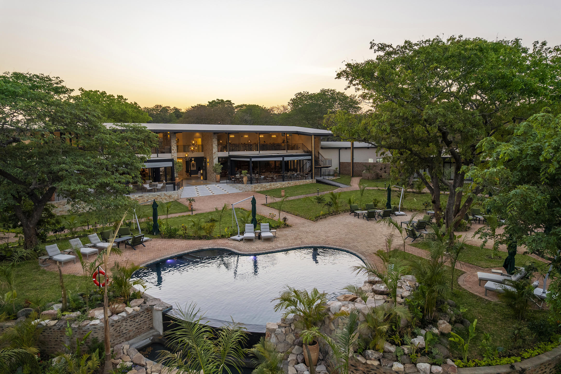 Waterfalls Lodge