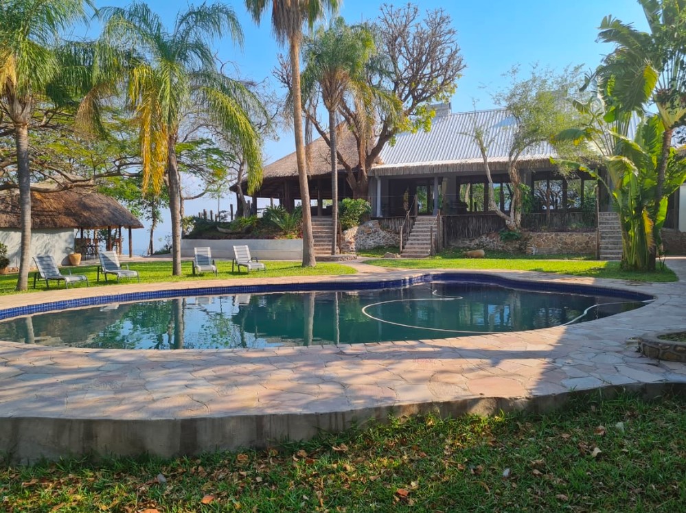 Crowned Eagle Boutique Hotel