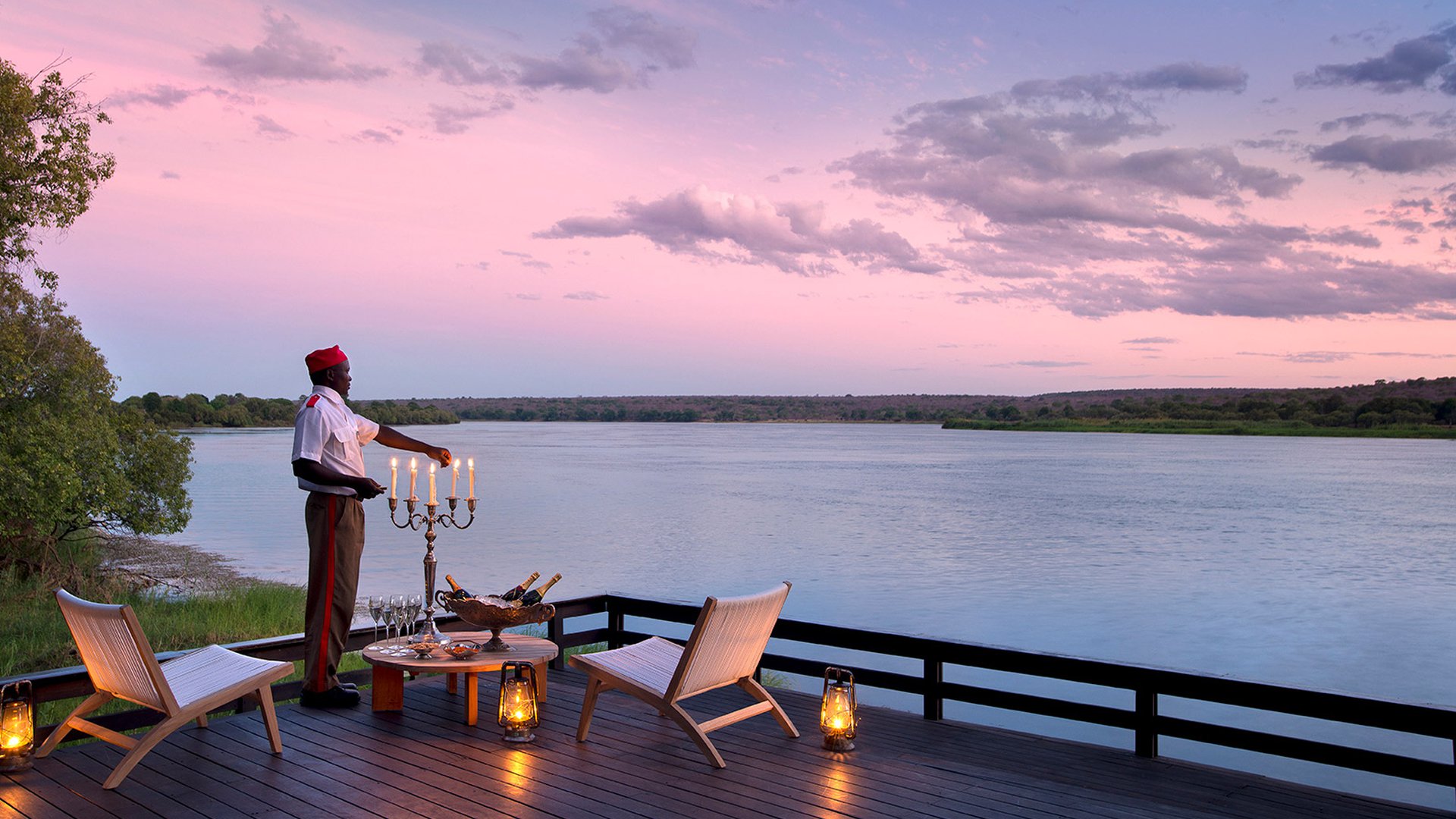 Royal Chundu River Lodge