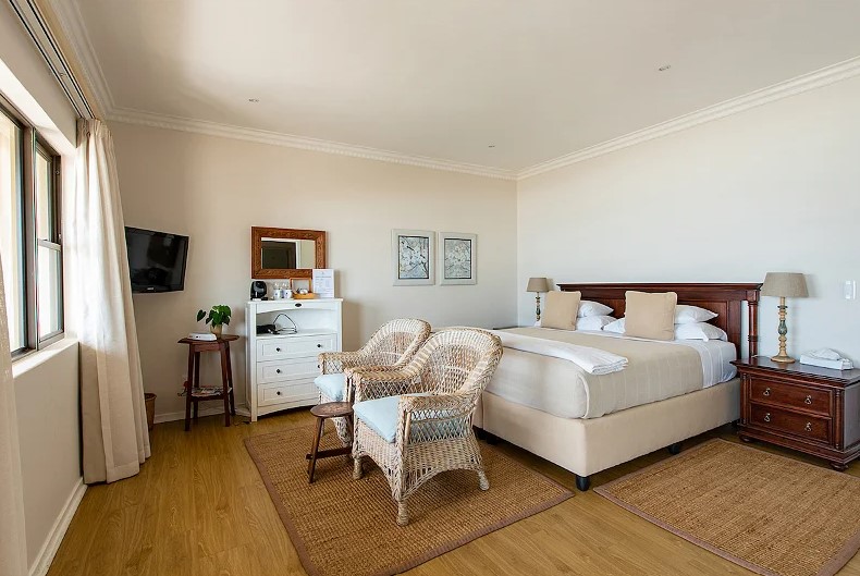 Fairlight Beach House 3