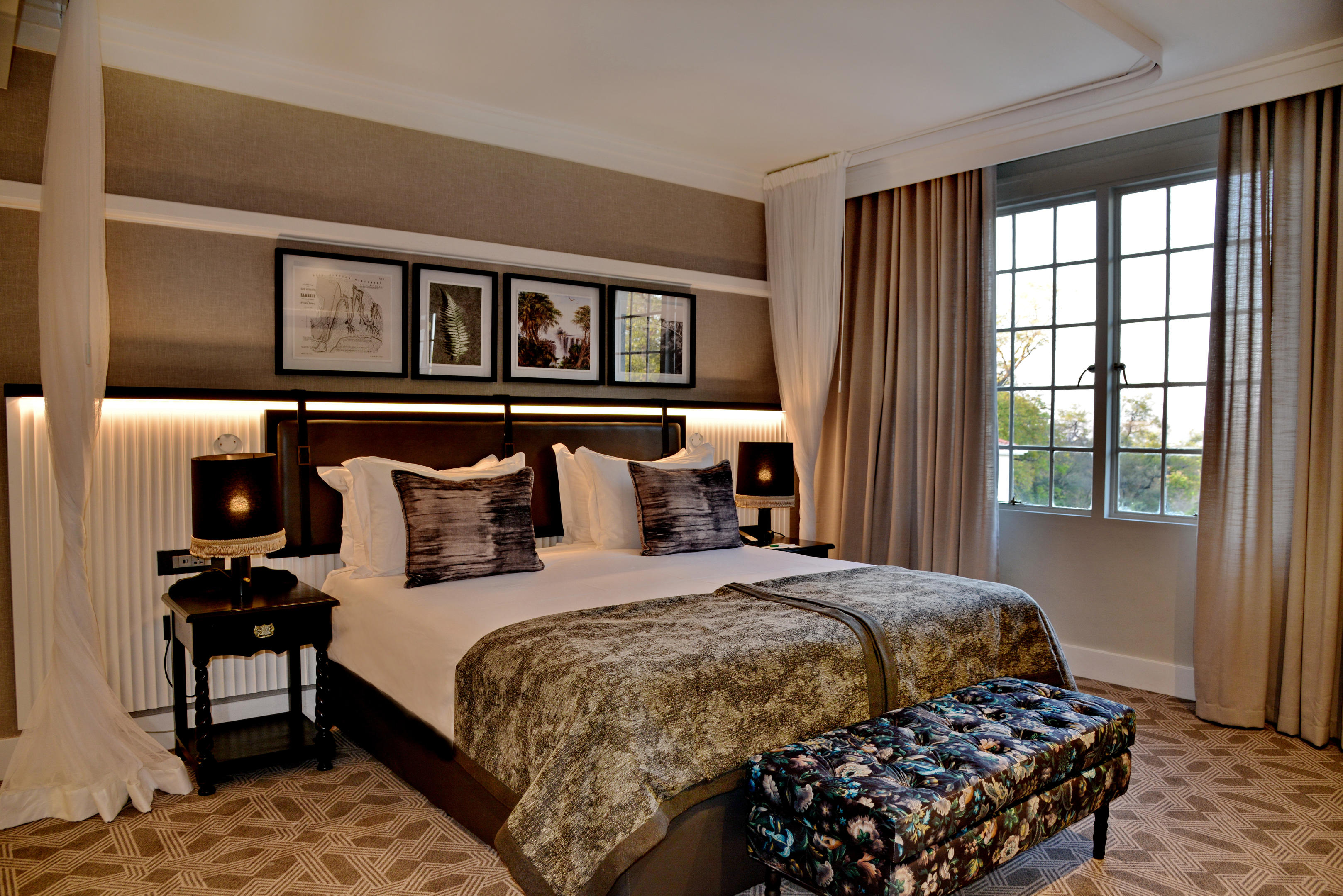 The Victoria Falls Hotel 8