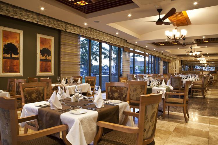 Safari Court Hotel 4