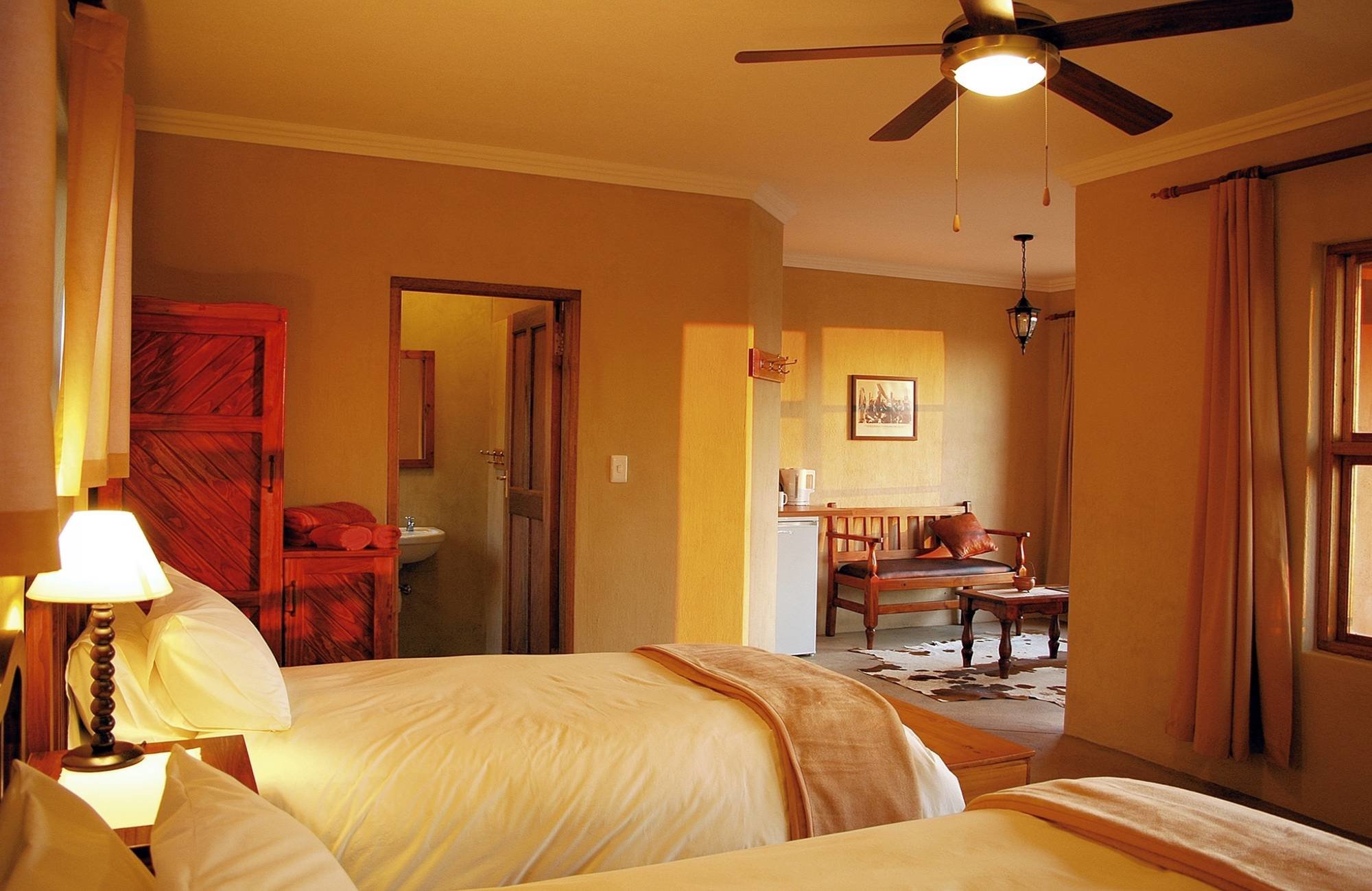 Desert Horse Inn 4