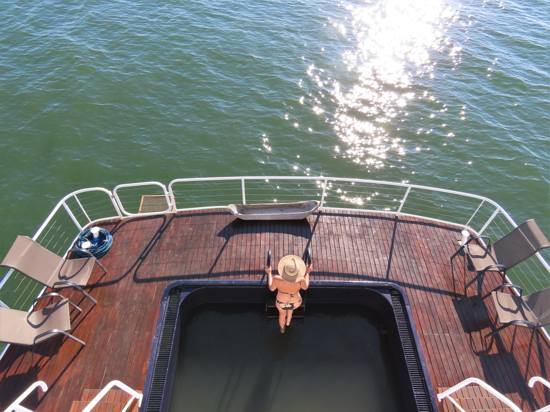 Sovereign Houseboat