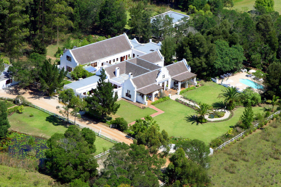 Lairds Lodge Country Estate 2
