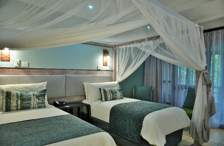 Cresta Mowana Safari Resort & Spa