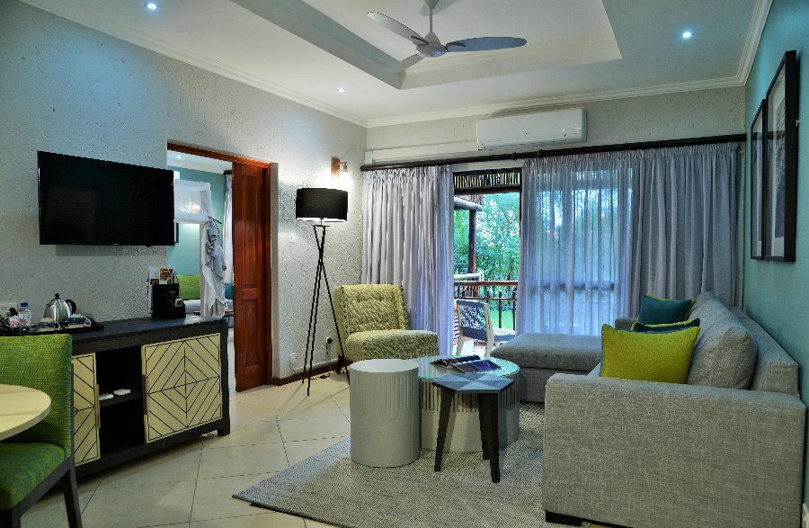 Cresta Mowana Safari Resort & Spa
