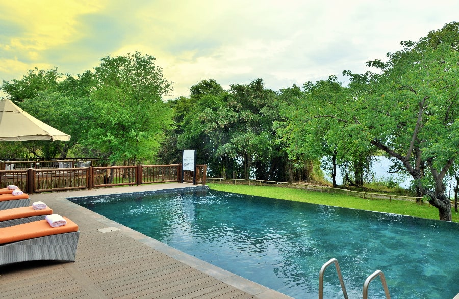 Cresta Mowana Safari Resort & Spa