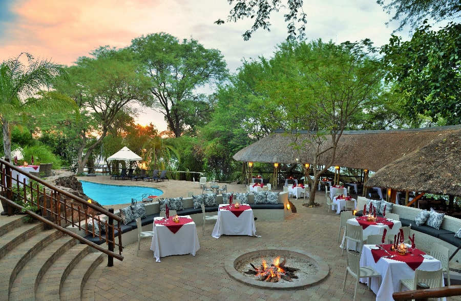 Cresta Mowana Safari Resort & Spa
