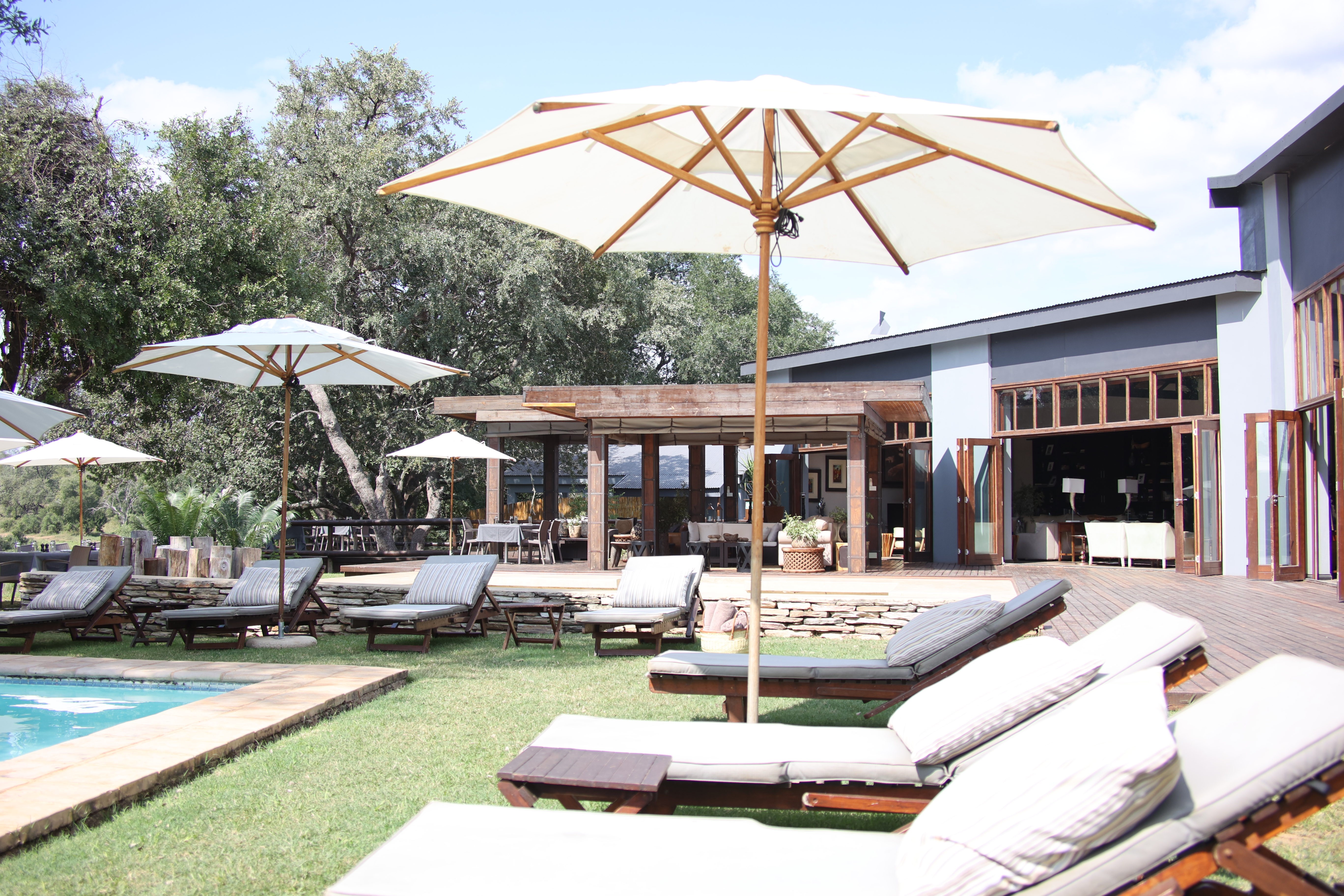 <p>Beautiful afternoons next to Becks Safari Lodge swimming pool </p>