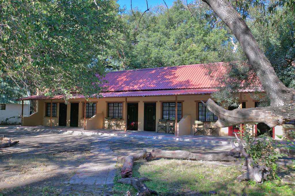 Island Safari Lodge