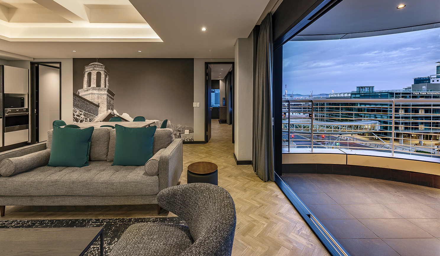 The Onyx Hotel 4