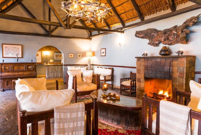 <p>Upon return from your activities, relax with drink in hand in one of our lounge areas, all offering stunning views of the river. </p>