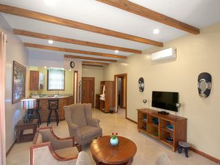 Airport Planet Lodge thumbnail 2