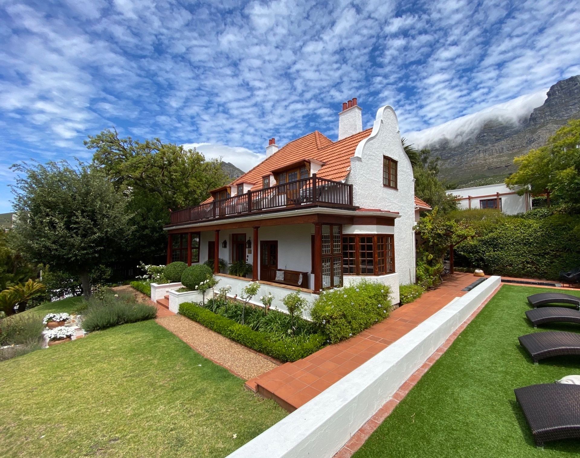 Acorn House